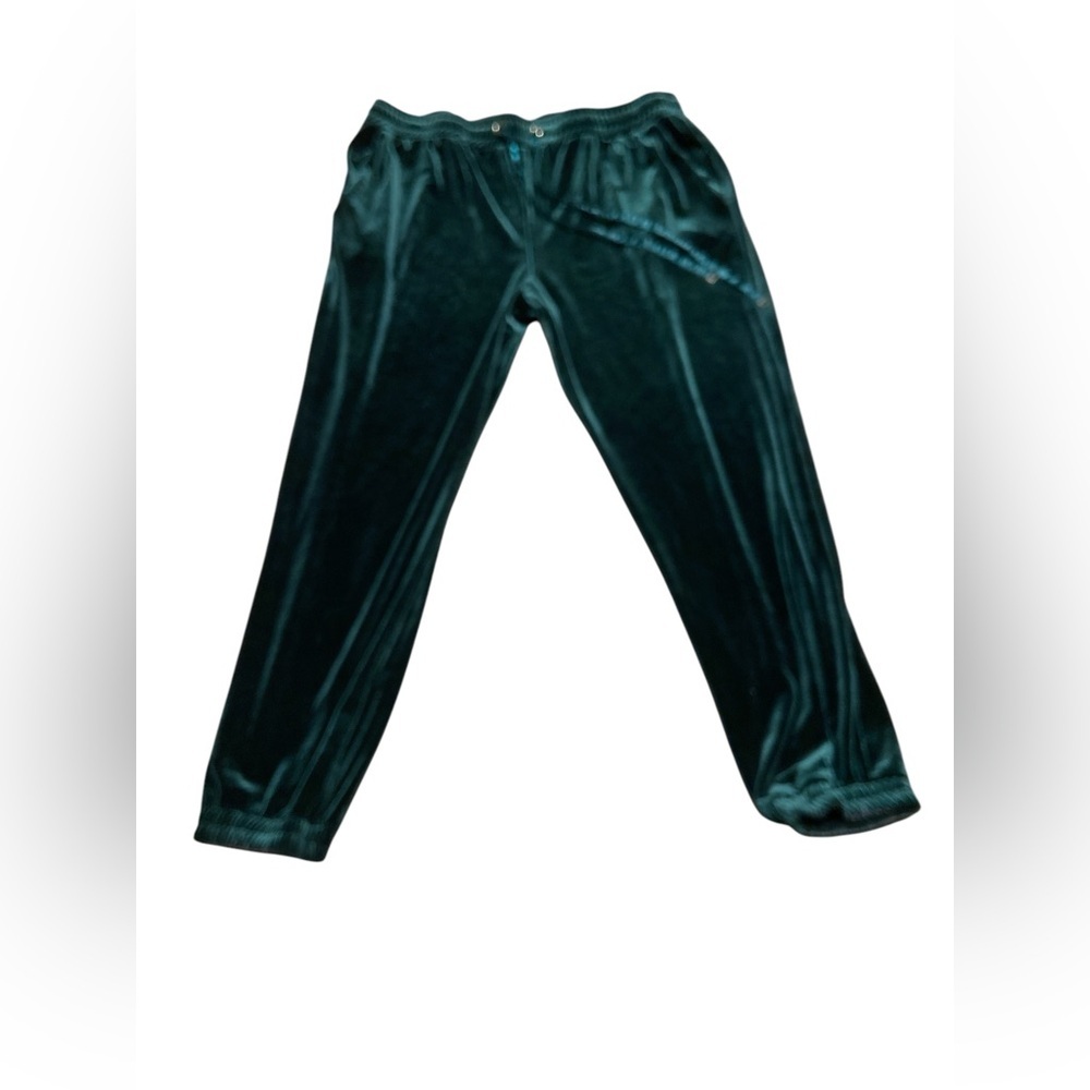 Gorgeous green velvet joggers sizeXL. Soft, preppy, casual, sporty